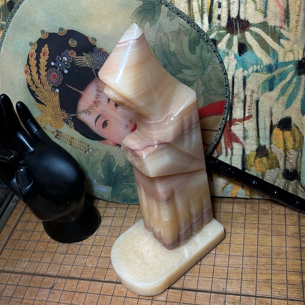Sitting Man Honey Onyx Bookend 8 7/8”Hx4”Dx2.75”W Napping in Pancho 2lb 11.8oz